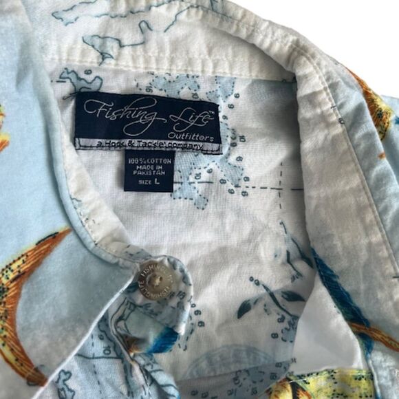 Fishing life cotton novelty fish button up LARGE - Picture 4 of 5